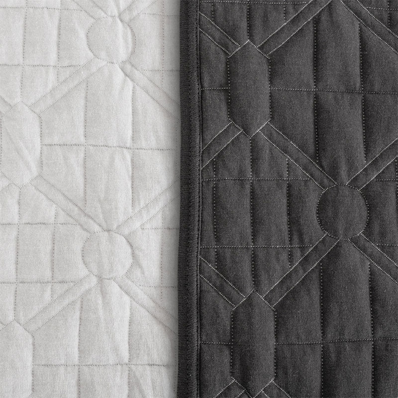 BodyComfy 100% Cotton Hosiery King-Size Fitted Bedcover – Geometrical Quilted Pattern